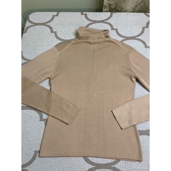 Neiman Marcus exclusive silk spandex blend turtleneck sweater, size medium - Picture 8 of 8